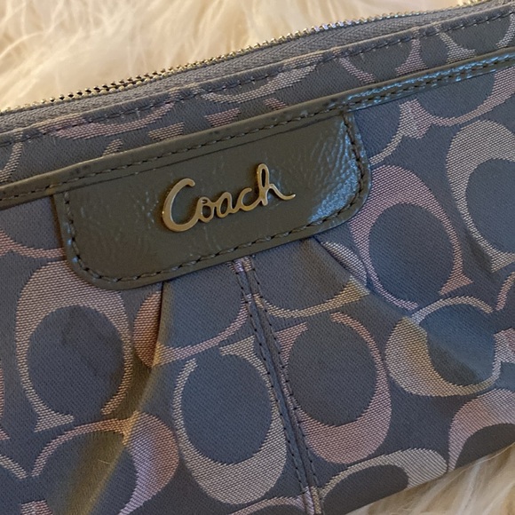 COACH wristlet - Picture 6 of 10